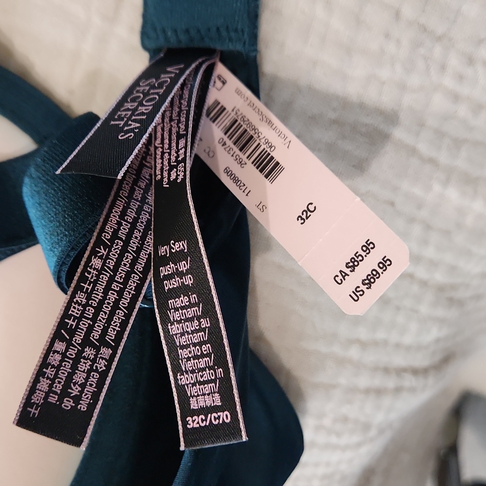 NWT Victoria Secret Very Sexy Push up Bras - Picture 4 of 11